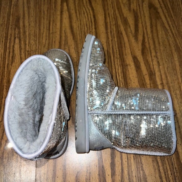 UGG Sparkly Sequin Boots - Picture 6 of 8